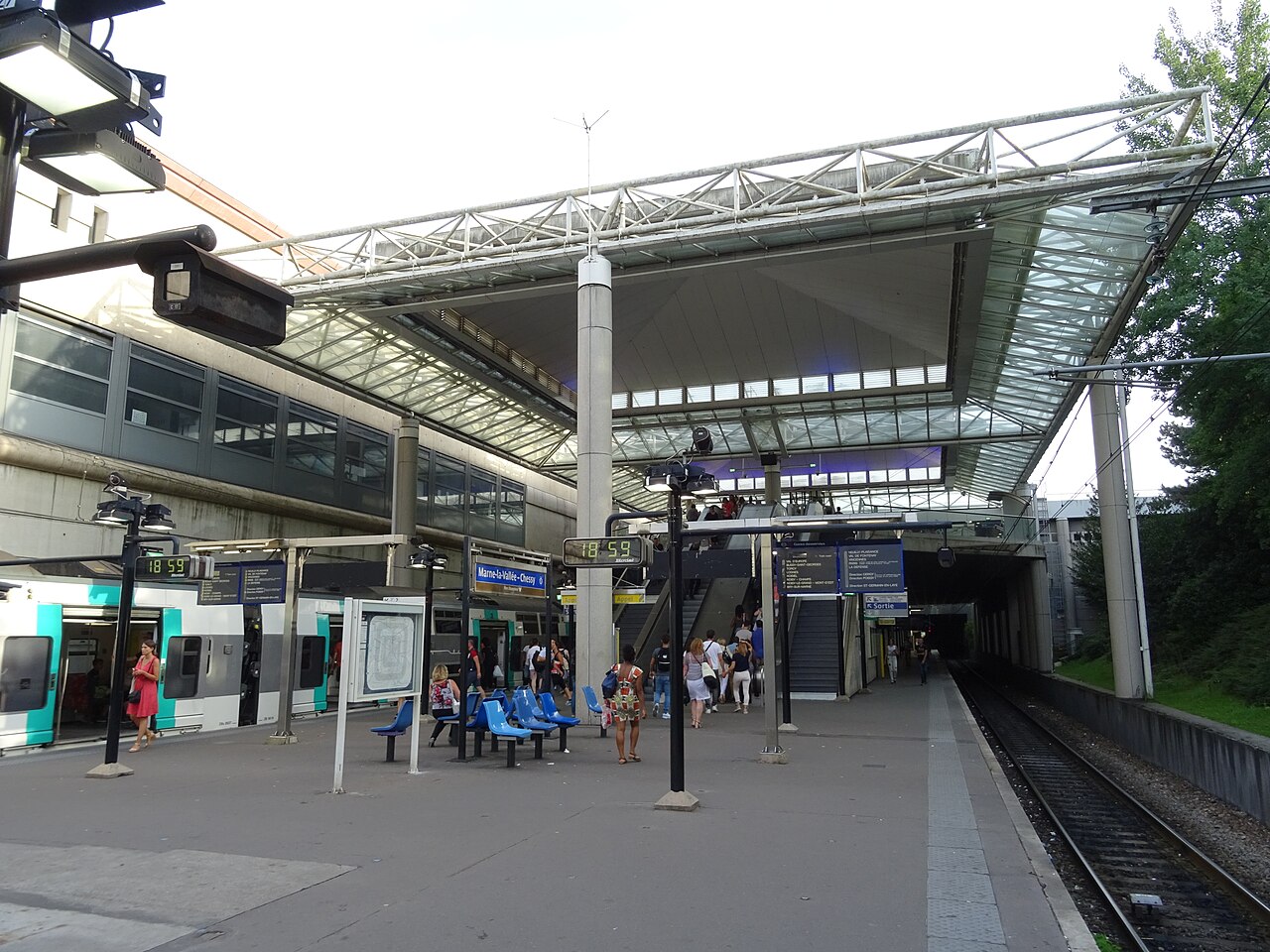 Estação de Marne-la-Vallée - Chessy – Wikipédia, a enciclopédia livre