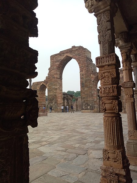 File:Qutub Minar, Delhi, during LGFC - VOF 2019 (196).jpg