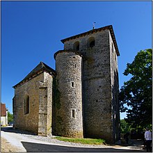 Staircase tower with no external door on the church of Saint-Pierre-es-Liens in Rampoux (Lot), France RAMPOUX (Lot) - Eglise Saint-Pierre-es-Liens-002.jpg