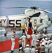 L'arrivée des astronautes le 2 septembre 2010 sur l'USS Essex.