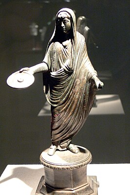 A Roman priest, his head ritually covered with a fold of his toga, extends a patera in a gesture of libation (2nd–3rd century)