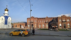 Rebellion Square (Taganrog) with chapel and station building.jpg