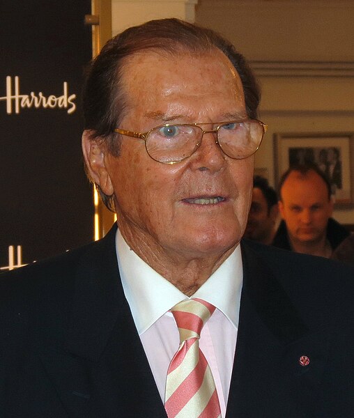 File:RogerMooreSelfridges.JPG