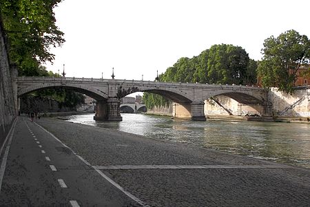 Roma ponte Mazzini da marciapiede.jpg