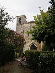 Fianco della Badia di Santa Maria d'Arabona, dal giardino