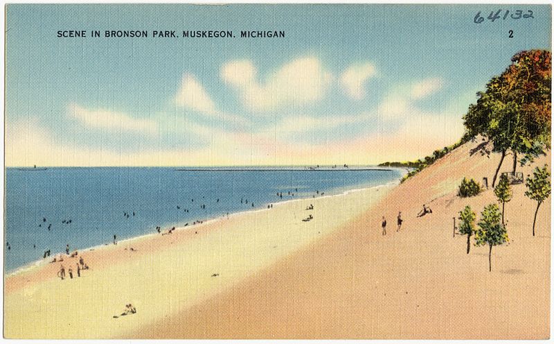 File:Scene in Bronson Park, Muskegon, Michigan (64132).jpg