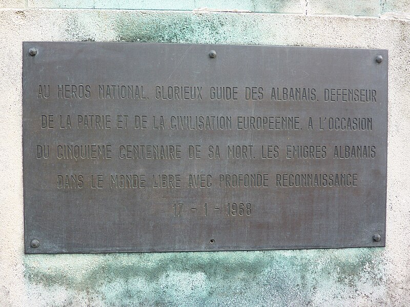 File:Schaerbeek - Square Prévost-Delaunay - Plaque commémorative Skanderbeg.jpg