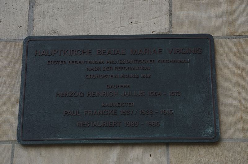 File:Schild Hauptkirche Beatae Mariae Virginis.jpg