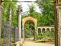 Schlosspark Glienicke - Klosterhof (Cloister) - geo.hlipp.de - 36930.jpg