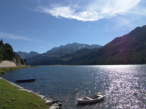 Озера европы по величине. Озеро Сильваплана Швейцария. Озеро Зильс Швейцария. Италия озеро Пьедилуко. Озеро в сент Морице.