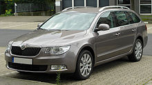 Skoda Superb II Combi front 20100926.jpg