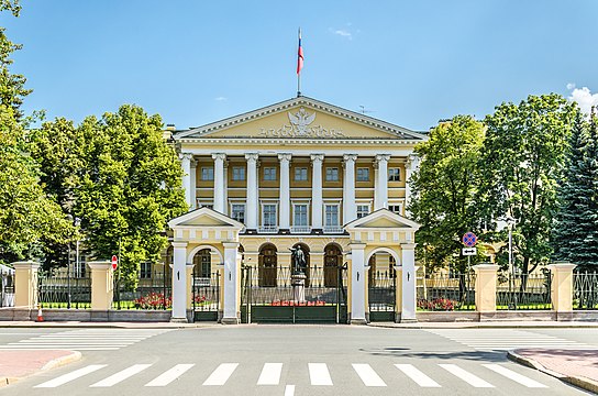 Институт петербурга. Смольный институт благородных девиц в Санкт-Петербурге. Смольный институт Кваренги. Здание Смольного института благородных девиц. Смольный институт в Санкт-Петербурге. 1806-1808..