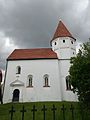 Katholische Kirche St. Johann Baptist mit Mauer