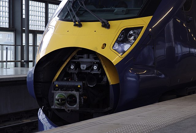 Scharfenberg coupler on a Southeastern Class 395