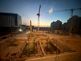 Vue des travaux de la station de métro Centre des Affaires