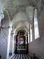 Rechtes Seitenschiff mit Altar