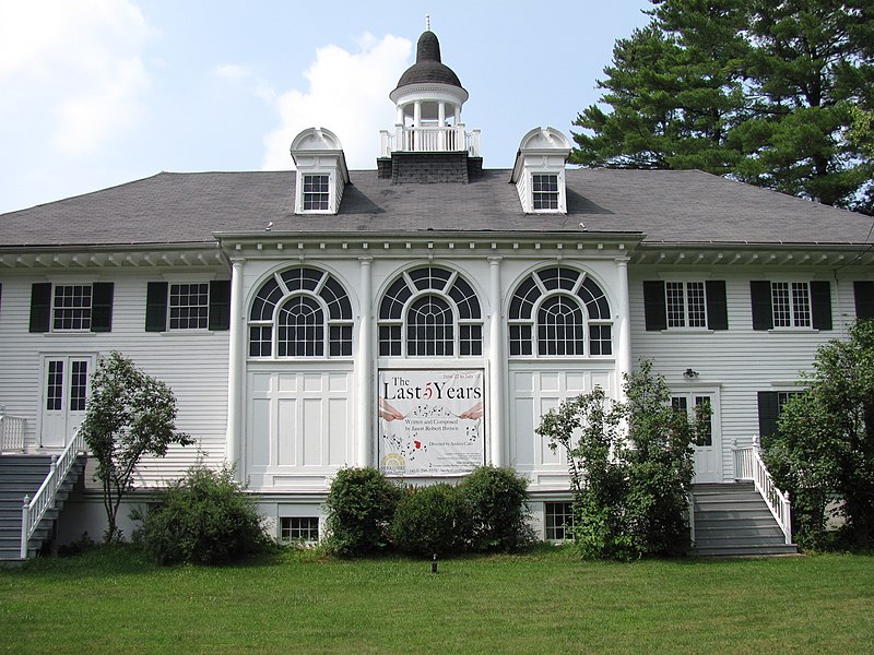 File:Stockbridge Casino, Stockbridge MA.jpg