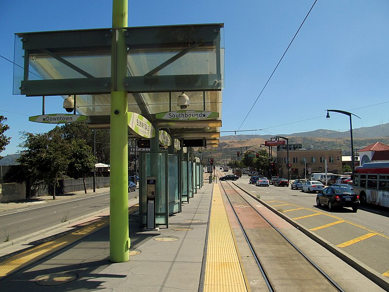 File:Sunnydale station facing south, July 2017.JPG