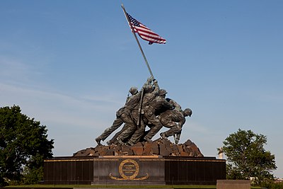 Памятники второй мировой. Мемориал корпуса морской пехоты США. Мемориала корпуса морской пехоты США В Арлингтоне, Вашингтон. Мемориал корпуса морской пехоты США Арлингтон. Монумент морским пехотинцам США.
