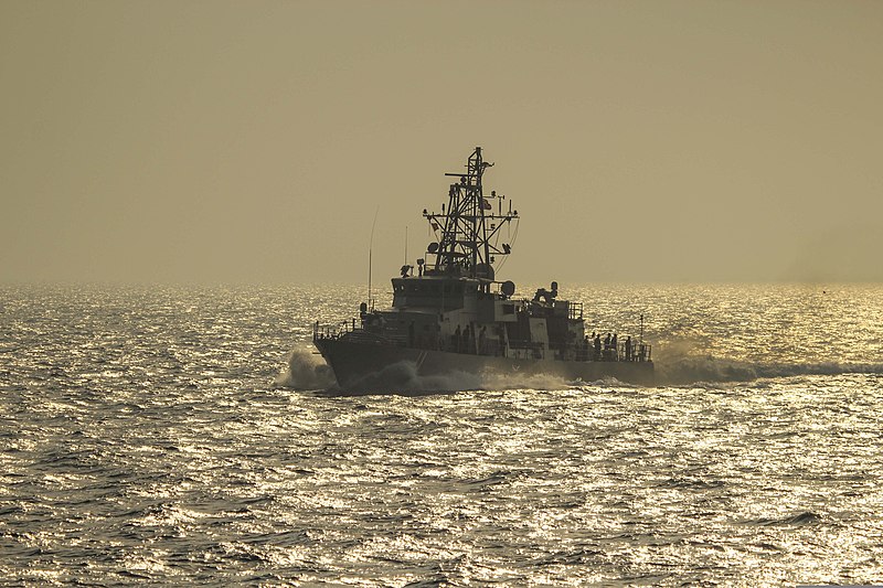 File:The coastal patrol ship USS Whirlwind (PC 11) approaches the guided missile cruiser USS Monterey (CG 61), not shown, to conduct a personnel transfer Aug. 18, 2013, in the Persian Gulf 130818-N-QL471-188.jpg