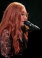 Tori Amos 12 01 2017 -28 (25495993428).jpg