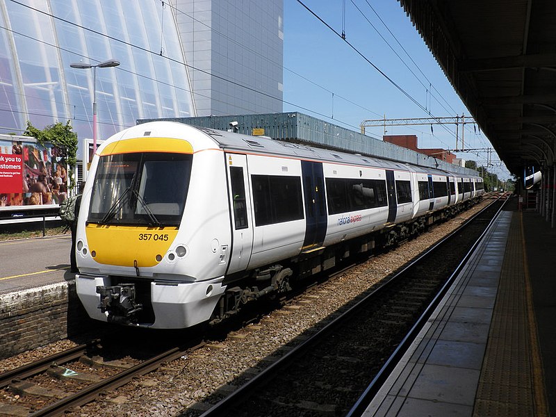 File:Train for Shoeburyness arrives at Southend Central Station (geograph 2472012).jpg