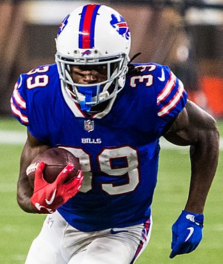 <span class="mw-page-title-main">Travaris Cadet</span> American football player (born 1989)