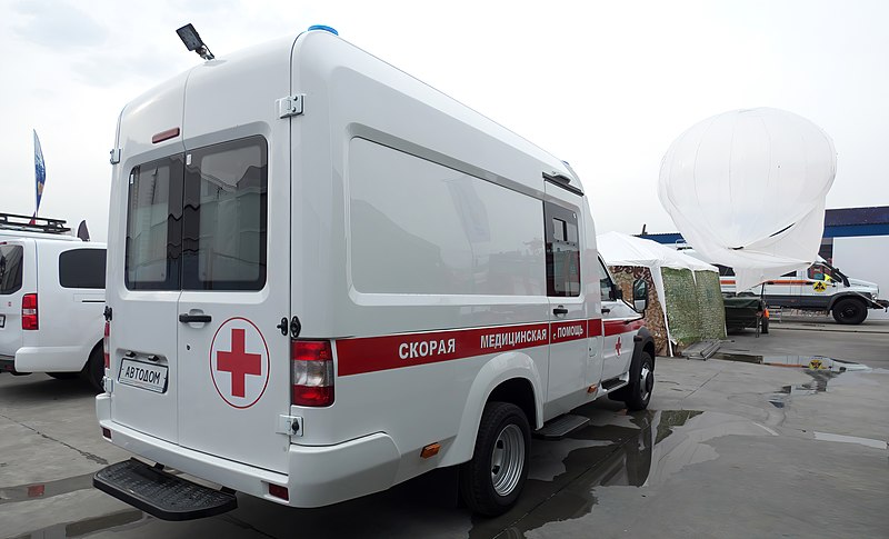 File:UAZ-128811-100 ambulance during the "Armiya 2022" exhibition (rear view).jpg
