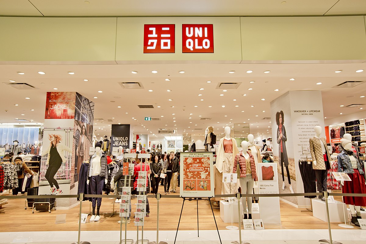 File:UNIQLO Canada @ Metropolis (36994430014).jpg - Wikipedia