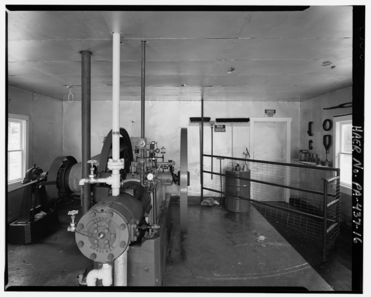 File:VIEW SOUTH, ENGINE ROOM WITH COOPER BESSEMER ENGINE - South Penn Oil Company, Mallory Lot 6 Lease, Watsonville Field, Klondike, McKean County, PA HAER PA,42-KLON.V,1-16.tif