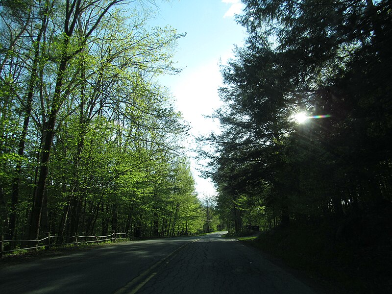 File:Vermont State Route 132 - 17242899341.jpg