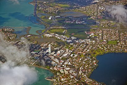 How to get to Takapuna Normal Intermediate with public transport- About the place