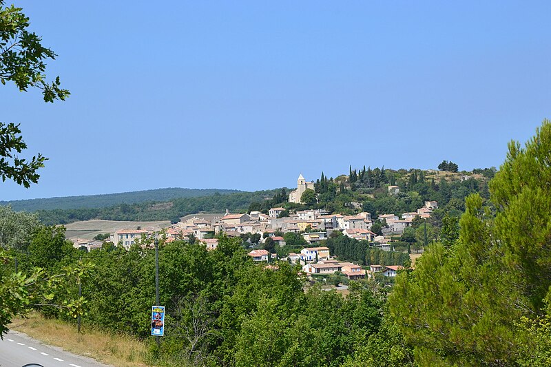 File:View on Saint-Michel-l'Observatoire.jpg