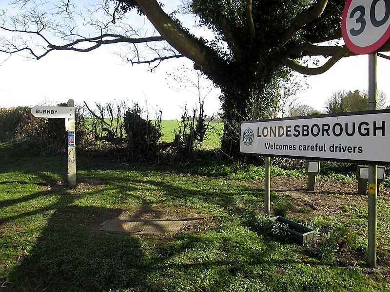 File:Village name sign at the crossroads - geograph.org.uk - 5314176.jpg