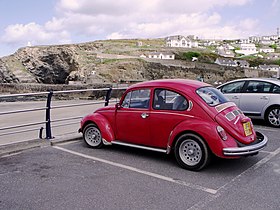 Volkswagen Beetle (9095085579).jpg