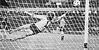 Teofilo Cubillas's free kick for a Peru goal v Scotland WC78 PER-SCO 2.jpg