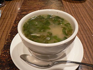 <span class="mw-page-title-main">Wedding soup</span> Italian soup with green vegetables and meat