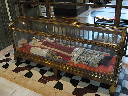 Helige John Southworths sarkofag i Westminster Cathedral.