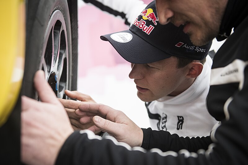 File:World RX - 2018 - RD1 Barcelona (41392338082).jpg