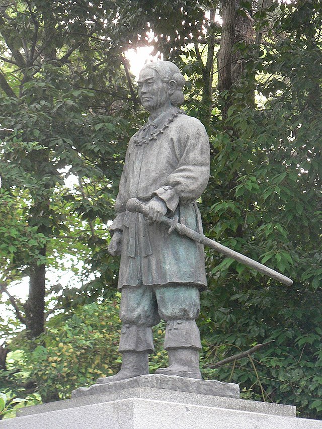 ファイル:Yamato Takeru(bronze statue,Osaka)01.jpg - Wikipedia