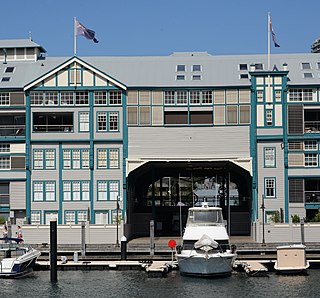 <span class="mw-page-title-main">Woolloomooloo</span> Suburb of Sydney, New South Wales, Australia