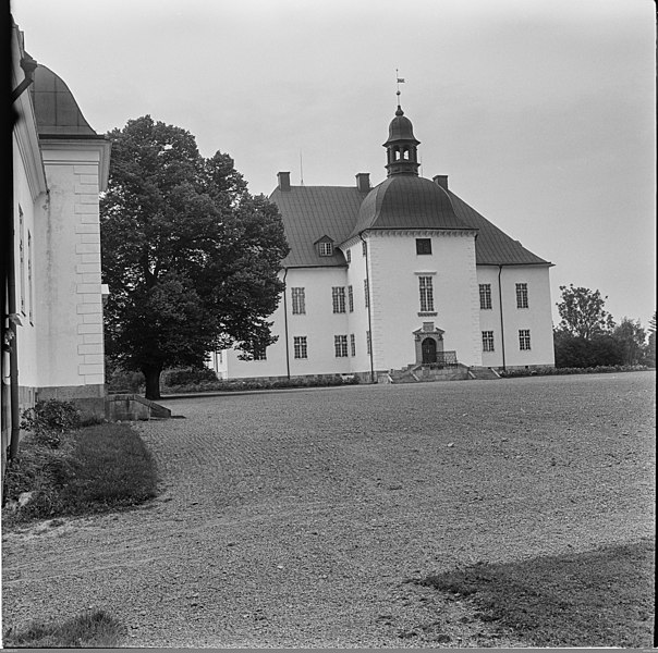 File:Årsta, slott, exteriör, Österhaninge socken, Södermanland - Nordiska museet - NMA.0096765-04.jpg