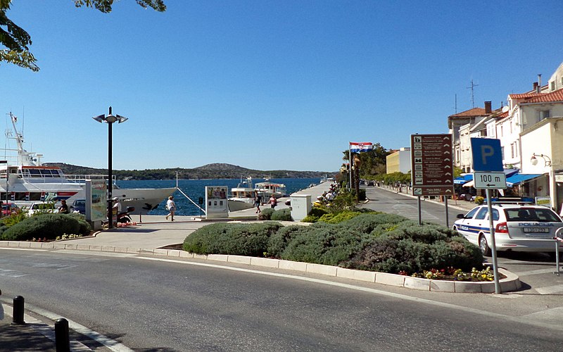 File:Šibenik - waterfront - panoramio.jpg