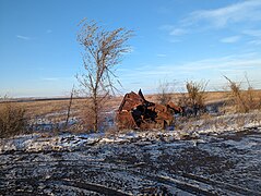 Залишки техніки та зруйновані артилерією лісопосадки, деокупована територія Херсонської області, 2023 01.jpg