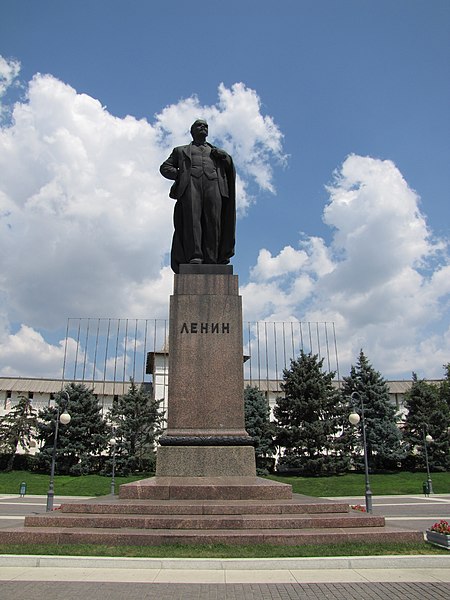 File:Ленин в Астрахани.jpg