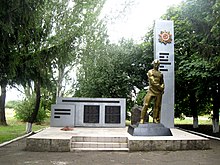 Пам'ятник воїнам-односельчанам, селище Зоря, Нікольський район.jpg