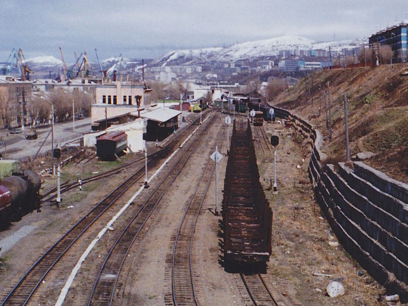 File:サハリンホルムスク駅（樺太真岡駅）旧駅構内全景.jpg