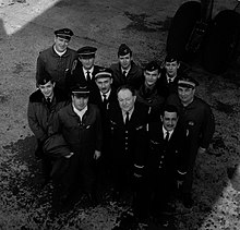 Officiers de l'Escadron Aérien de Recherches et de Sauvetages n°99, en 1964 (au centre - tête nue - Le Lieutenant-Colonel Henri Monsarrat - commandant la base)