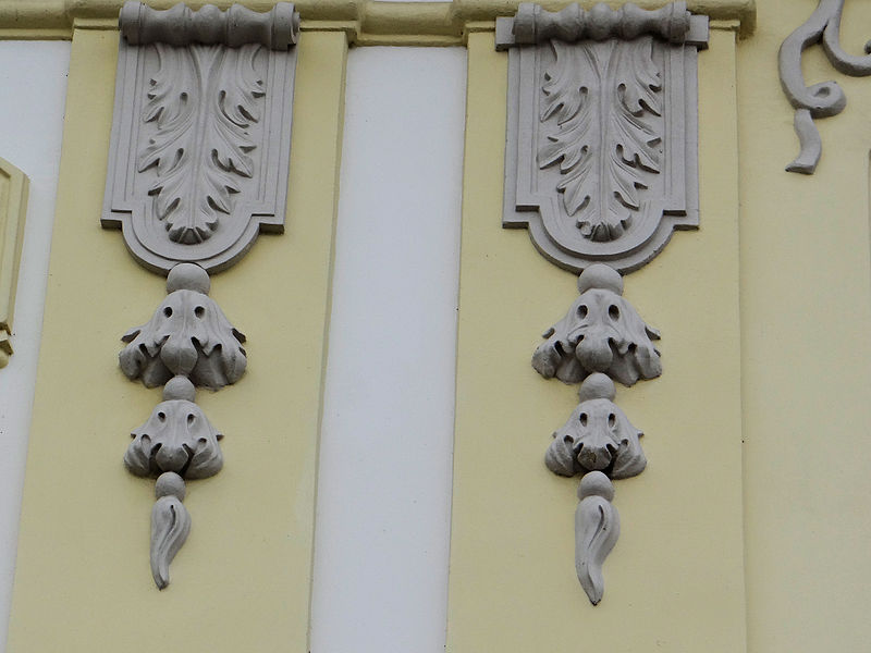 File:150913 Detail of Branicki Palace in Białystok - 07.jpg