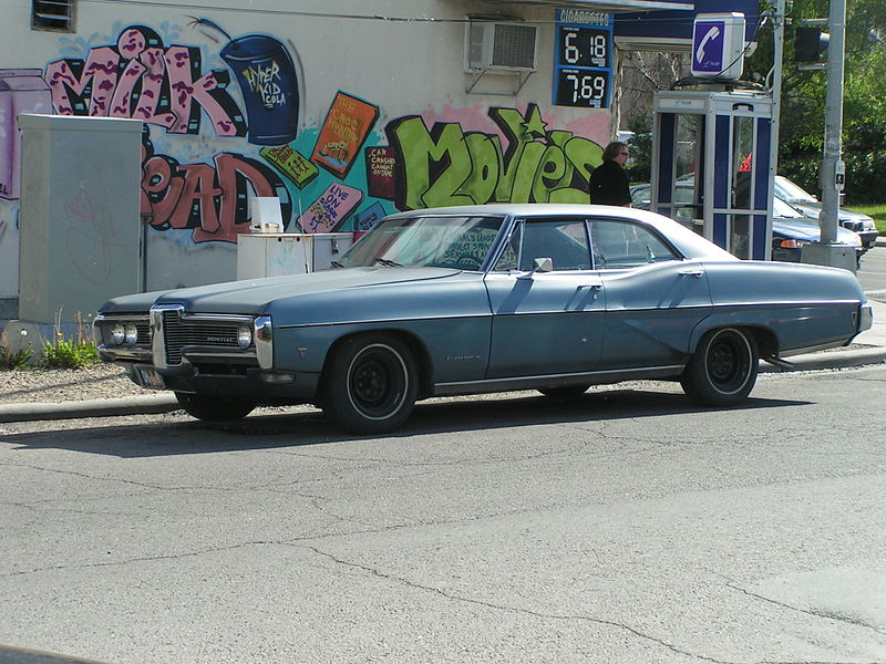 File:1968 Pontiac Parisienne (545267368).jpg